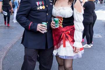 El Carnaval 'okupa' las calles del casco antiguo de la capital (Foto José Francisco Fernández Belda)